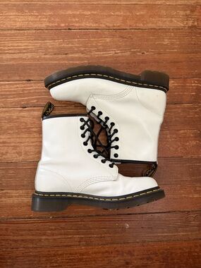 Dr. Martens White Leather Lace-Up Combat Boots Women’s Size 7